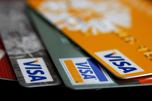 Students Face Crippling Credit Card Rates – Reasons To Stop Using The Debt Generators