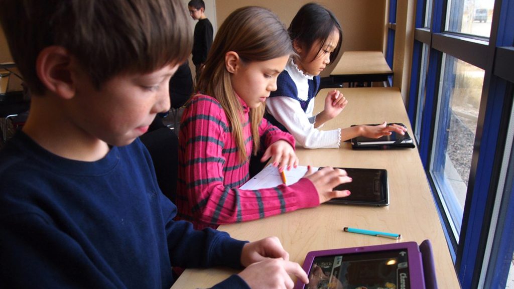 How Technology Is Playing An Important Role In Improving Education?