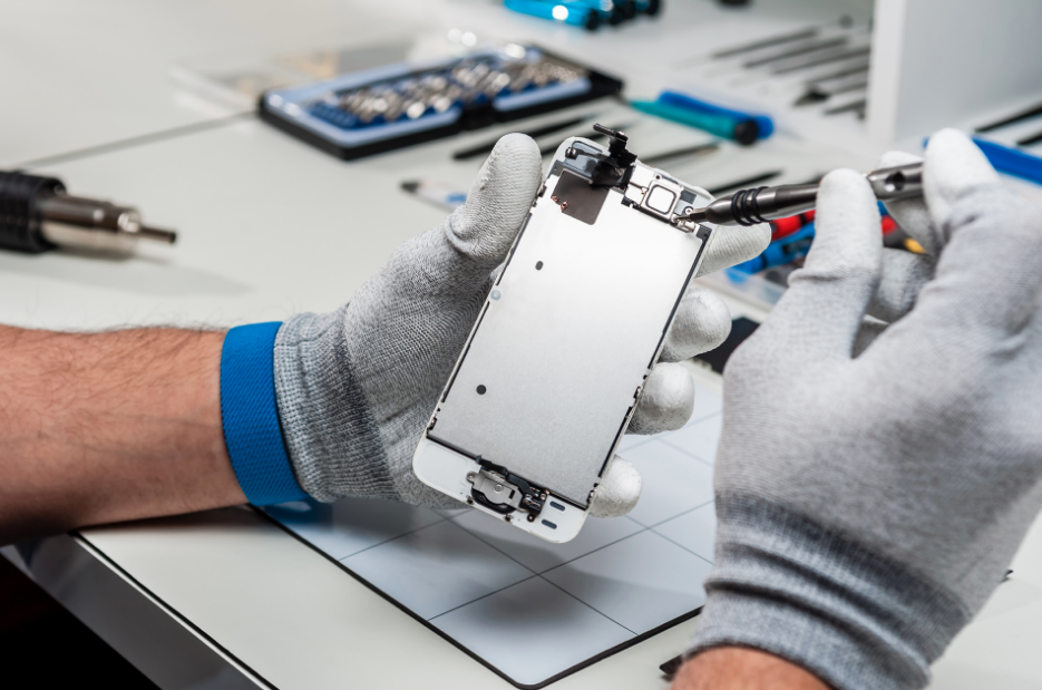 Debunking The Common Myths About Smartphone Repairs