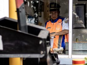 How To Tell If Your Small Business Should Use Uniforms or Not