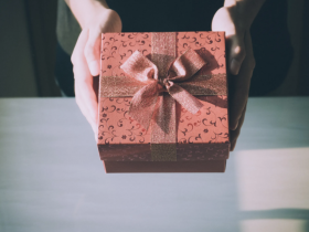 Finding The Perfect Gift When You're A Terrible Gift-Giver