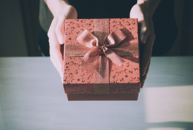 Finding The Perfect Gift When You're A Terrible Gift-Giver