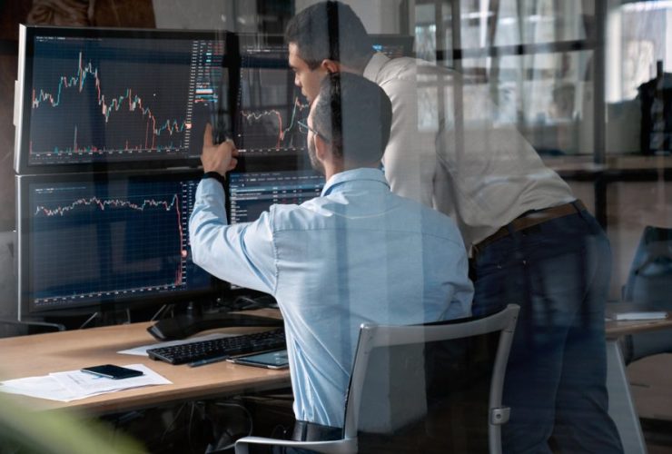 Landing A Career As A Professional Stock Broker