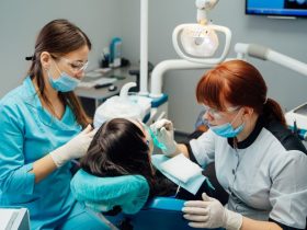 How to Become A Dental Assistant