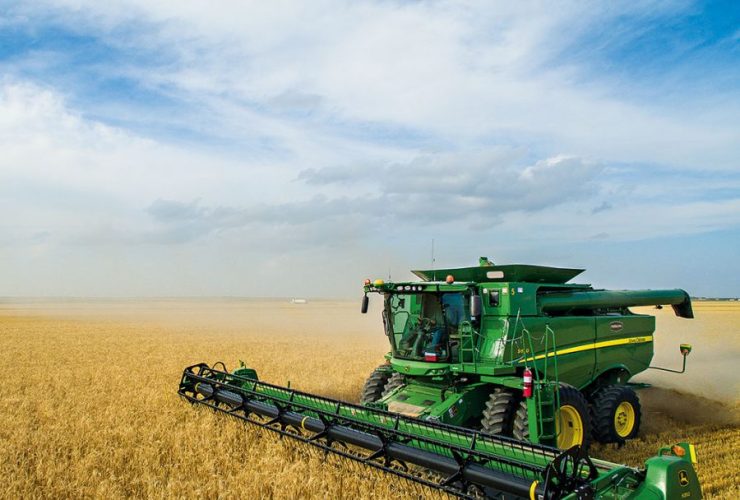 How Modern Farming Equipment Can Maximize Efficiency