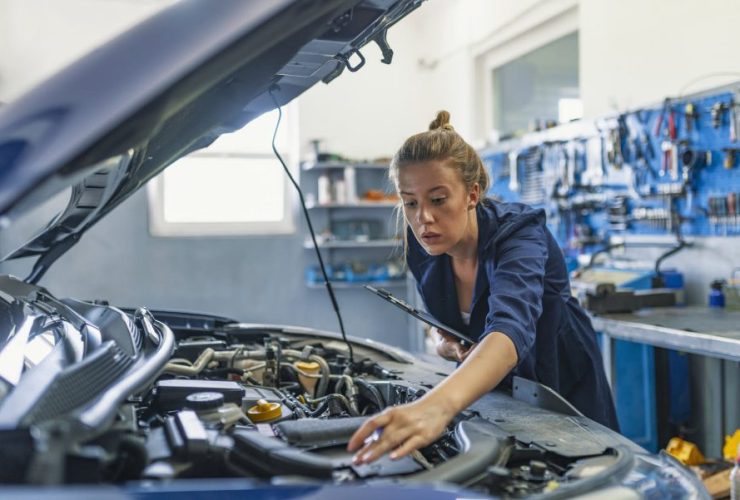 Why You Should Find A Mechanic Who Is Knowledgeable About Your Car's Make and Model