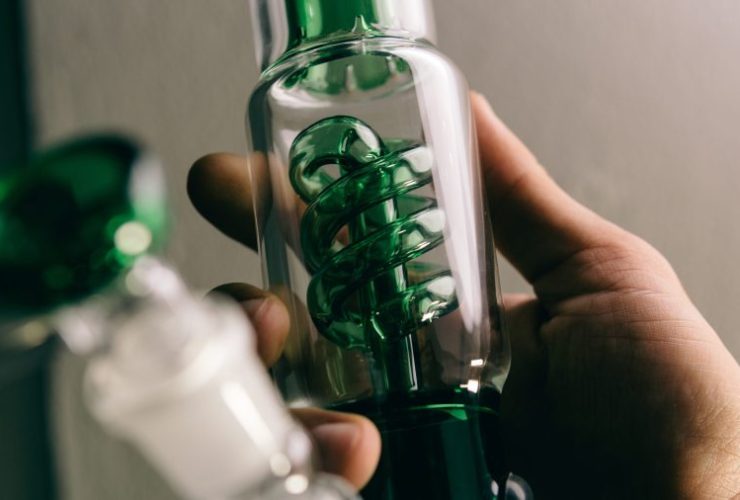 How to Clean A Bong Quickly and Easily